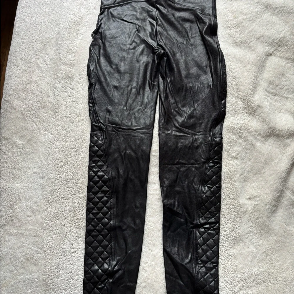 SPANX Women’s Moto Faux Leather Leggings - Picture 9 of 13